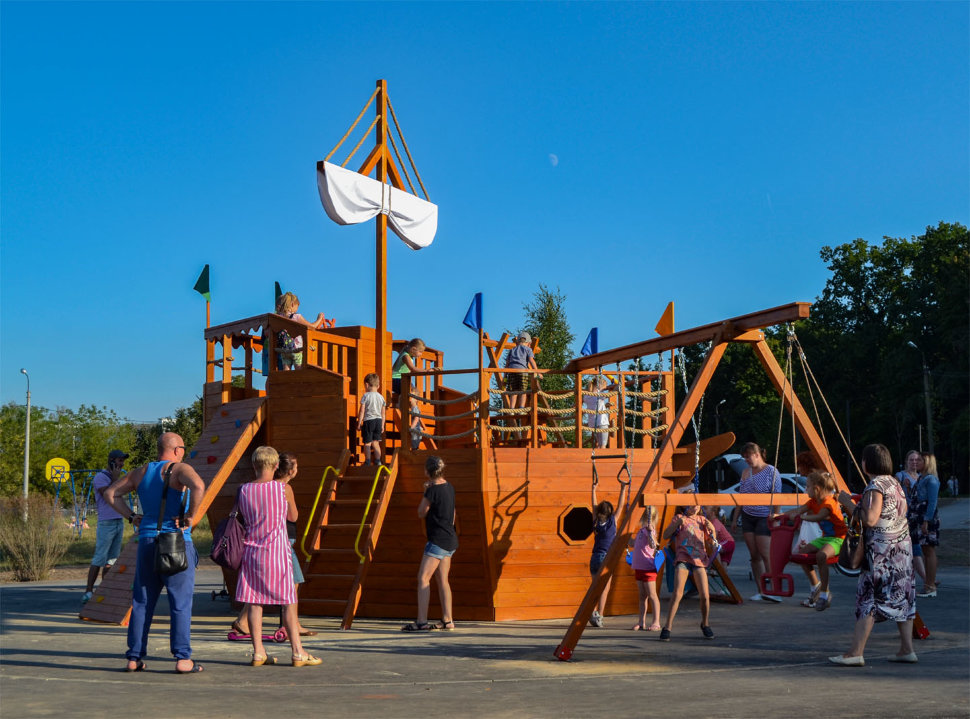 Парусник - малая архитектурная форма для оформления детской площадки в морском стиле